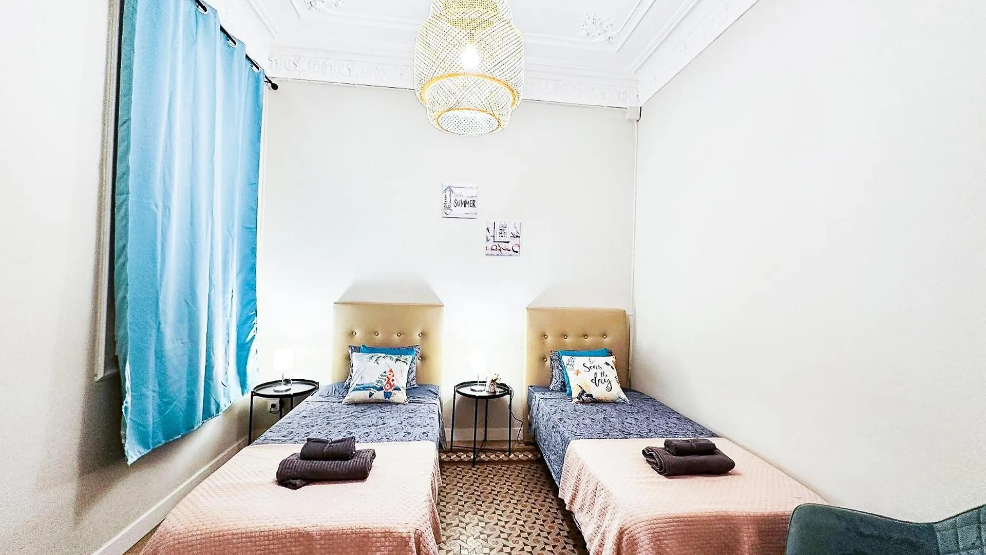 Oasis Rooms Barcelona - Roger Lluria Spain