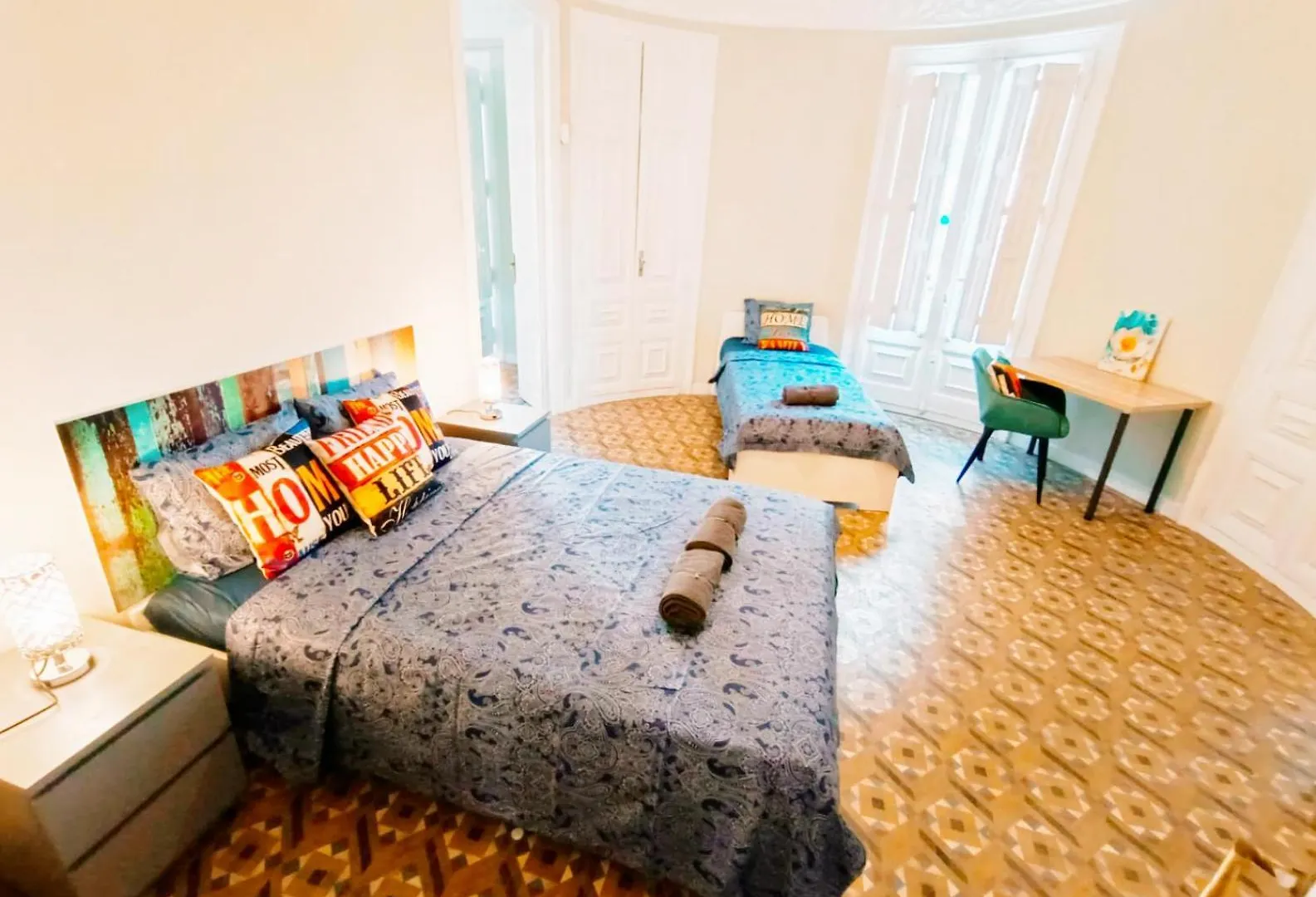 Oasis Rooms Barcelona - Roger Lluria Spain