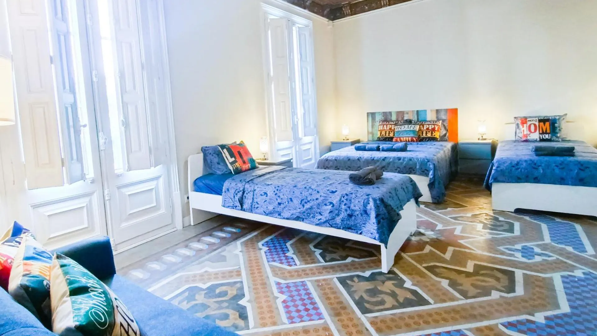 Oasis Rooms Barcelona - Roger Lluria Hostel