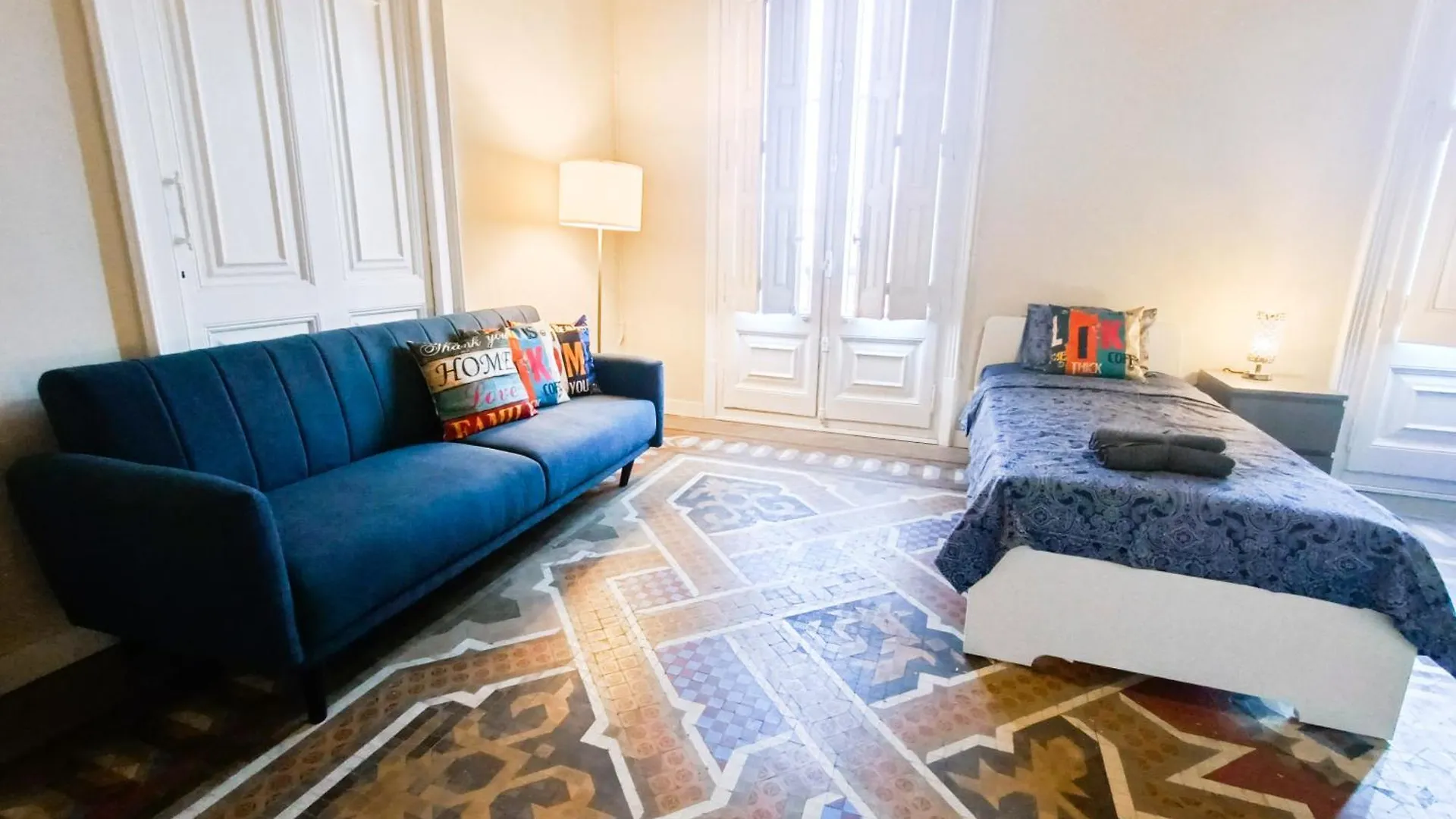 Hostel Oasis Rooms Barcelona - Roger Lluria Spain