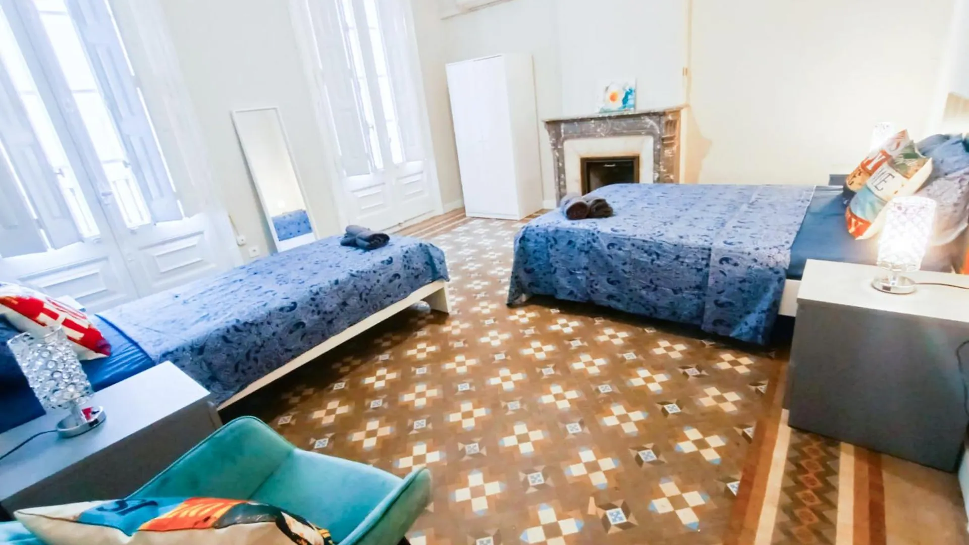 Hostel Oasis Rooms Barcelona - Roger Lluria