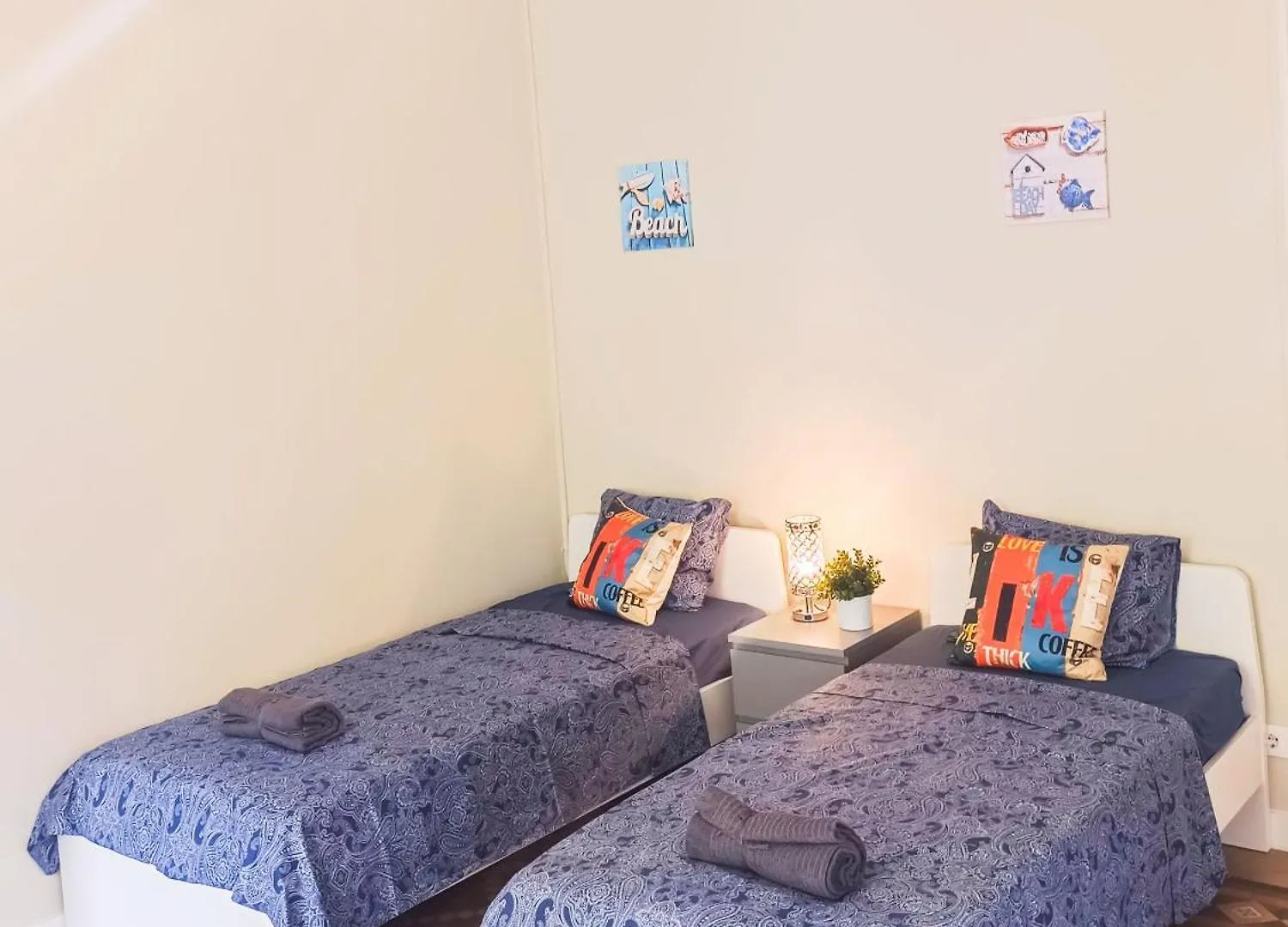 Oasis Rooms Barcelona - Roger Lluria